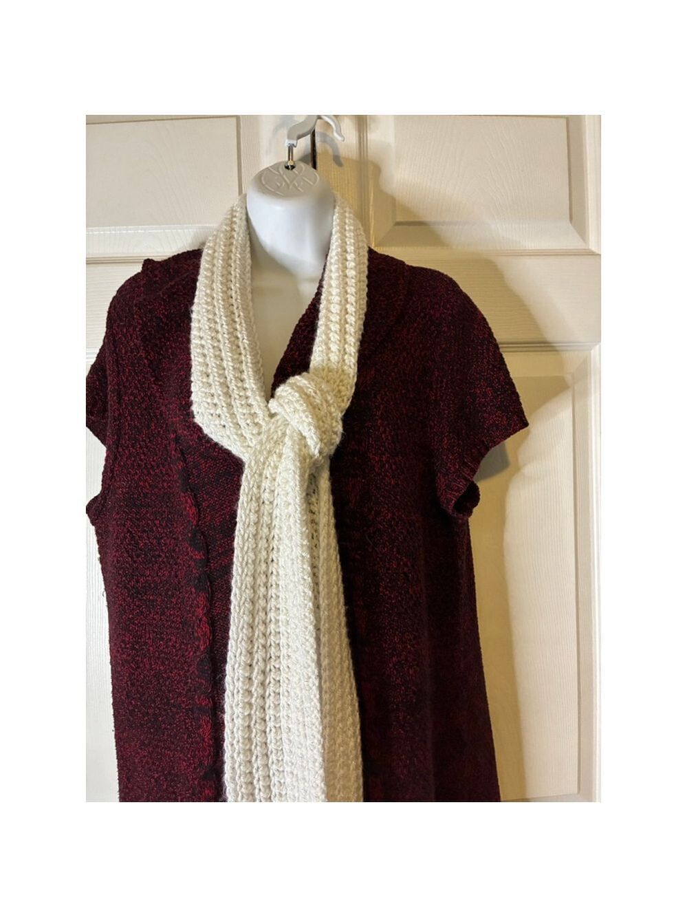 Women's Unbranded One Size White Silver Knit Scarf